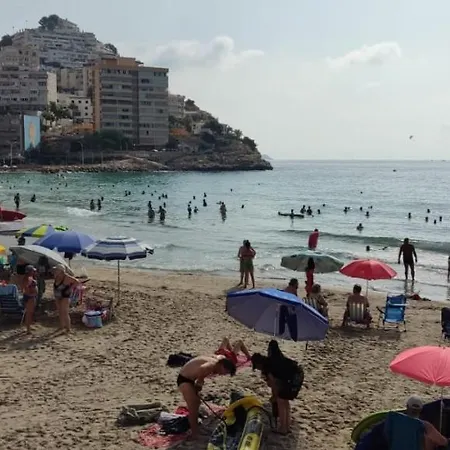 Relajate Junto Al Mar En Cala Alta Apartamento